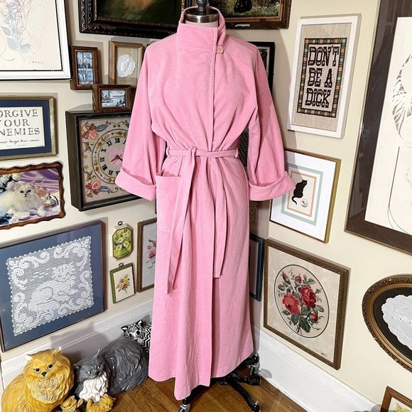 80s Vintage Vanity Fair Pink Polyester Fleece Funnel Collar Robe with Self-Belt - Picture 1 of 8